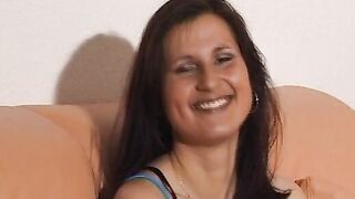 Maren 23 Jahre Internet bekanntschaft wird geil vor der Linse