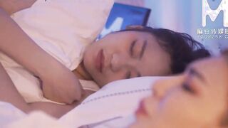 [Domestic] Madou Media Works/MD-0168 Sisters Work Together to Suck Semen 001/Free See