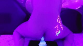 Toke, Smoke & Rides my vibrator under blacklights!