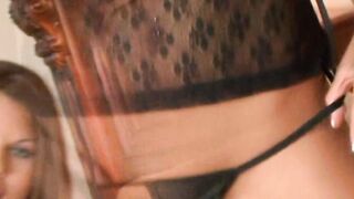 Nicole Works Her Vagina