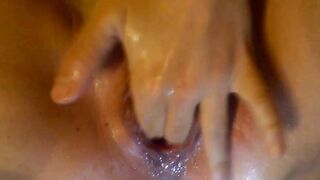 Thirsty skank milks her own g-spot and drinks her own squirt from the floor