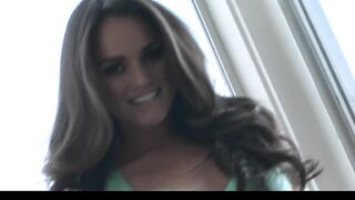 BEAUTY Dark Hair 19 yo Hottie uses sex toy for orgasm