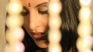 Amazingly Hot Natural desi mom Body