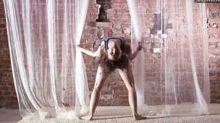 Beautiful tight butt tiny titties Razdery Noga flexibility