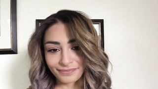 Wannabe Pornstar Vanessa Creams Her Soak Vagina Inside Casting!