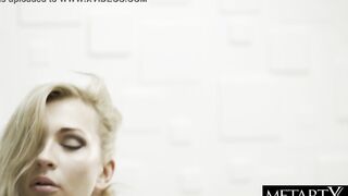 Voluptuous blonde performer gets nude and masturbates to an orgasm