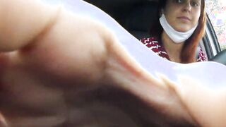 Uber passenger pays the driver with cum into - complete on red