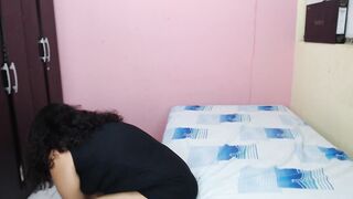hello loves i love to fucked my vagina with my high heels, inside which part did they cum - intagram jsexycouple17