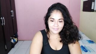 hello loves i love to fucked my vagina with my high heels, inside which part did they cum - intagram jsexycouple17
