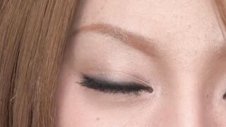Junge Asiatin wird mit Oel und Sex Toy verwoehnt und dann hart gefickt