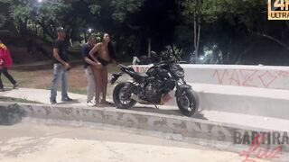 I ate the light bartira into a square, even on top of a motorcycle. Think of a Hottie dark hair