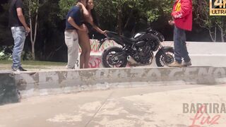 I ate the light bartira into a square, even on top of a motorcycle. Think of a Hottie dark hair