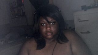 Gamergirl plays with self on web cam