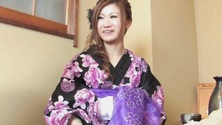 Junge Geisha liebt es vor dem fruehstueck gefickt zu werden