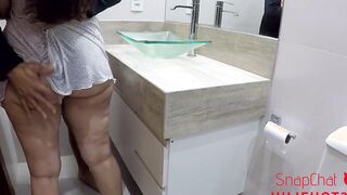 Having sex with a Hottie friend with a long butt inside the WC JulieHot33