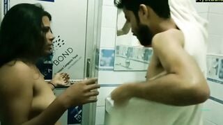 indian 18 women dating n hardsex at Hotel! Hottie amateur sex! Plz don't cum in!