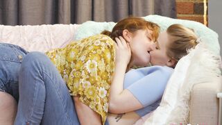 suppling lesbians