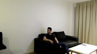 miralo antes que  lo saquen !!!! señora casada  se coje  al vecinito  joven , y de que  forma !!!!