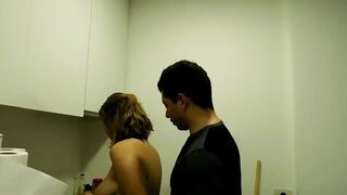 miralo antes que  lo saquen !!!! señora casada  se coje  al vecinito  joven , y de que  forma !!!!