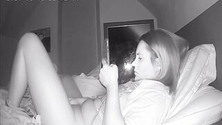 milf Jackhammers Clitoris Before Bed Spy Web Cam