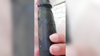 Amatrice franï¿½aise en manque chevauche son gode et jouit