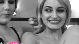 Girls play with sex vibrator