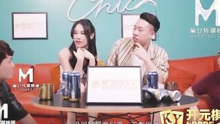 [Domestic] Madou Media Works/MDX0165-Graduation Travel Becomes Sex Slaves-001/Free View