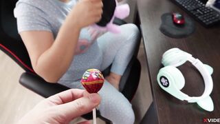 She is Addicted to Lollipops and I Trick Her to Put My Penis into Her Mouth - Lucky Day) XSanyAny