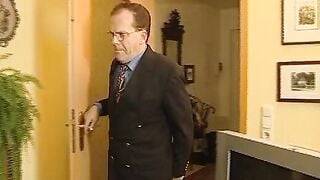 Fuer jede Falsche Antwort musst du Blasen Bae deutsche beim strengen Lehrer