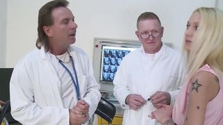 Inexperienced cunt with mouth is boned freaky