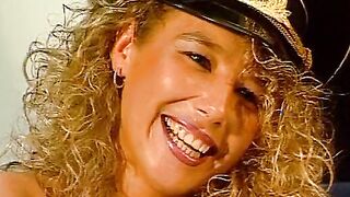 Blondes geiles deutsches Eighteen beim Porno Schnupper Casting