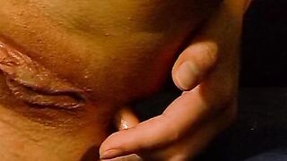 Blondes geiles deutsches Eighteen beim Porno Schnupper Casting