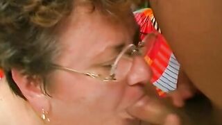 Fat granny gets 2 dicks inside her and cum on her reading glasses