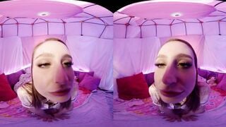 VRALLURE Pillow Palace