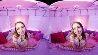 VRALLURE Pillow Palace