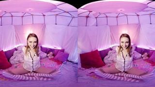 VRALLURE Pillow Palace