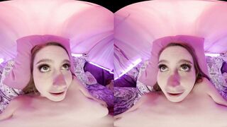 VRALLURE Pillow Palace