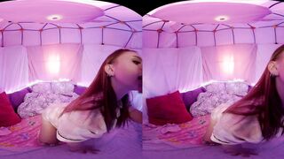VRALLURE Pillow Palace