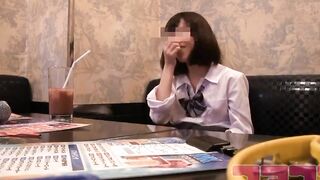 Drinking Paco of the phrase that took off the uniform girls into the Yamate line game by taking the town Nampa karaoke