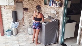 I came into the butt of my next door's Bombshell fiance who was laying out clothes into the backyard!