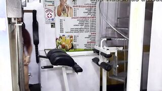 THE GOOD mom TRAINS HER SEXSUAL BACK AND BOOTY ON THE ROMAN CHAIR
