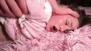 CUTIE STEP SISTER GETS BONED BY STEP GUY