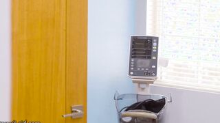 MOMMY'S CHICK - Haley Reed's Nasty mom And Doctor Only Want To Play With Her Tight Vagina