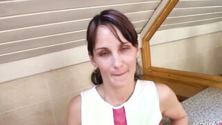 SLIM DAUGHTER REAL AMATEUR point of view SEX WITH STEP DAD