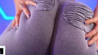 Bubble Booty Black milf Jizzes Rough on Anal Dildo