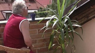 He finding old man younger woman fucking