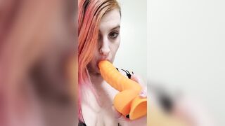 Stretching mom with vibrator