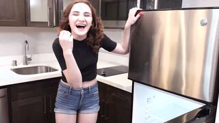 Crazy Family - I came on my stepsis Kelsey Kage face