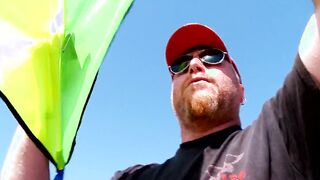 Notgeiler Mann sucht eine fick williige Schlampe am Strand