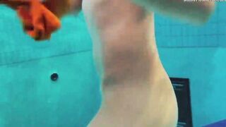 Bombshell orange tights of Markova underwater